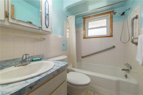 24321 Normandy Drive Olmsted Falls OH 44138
