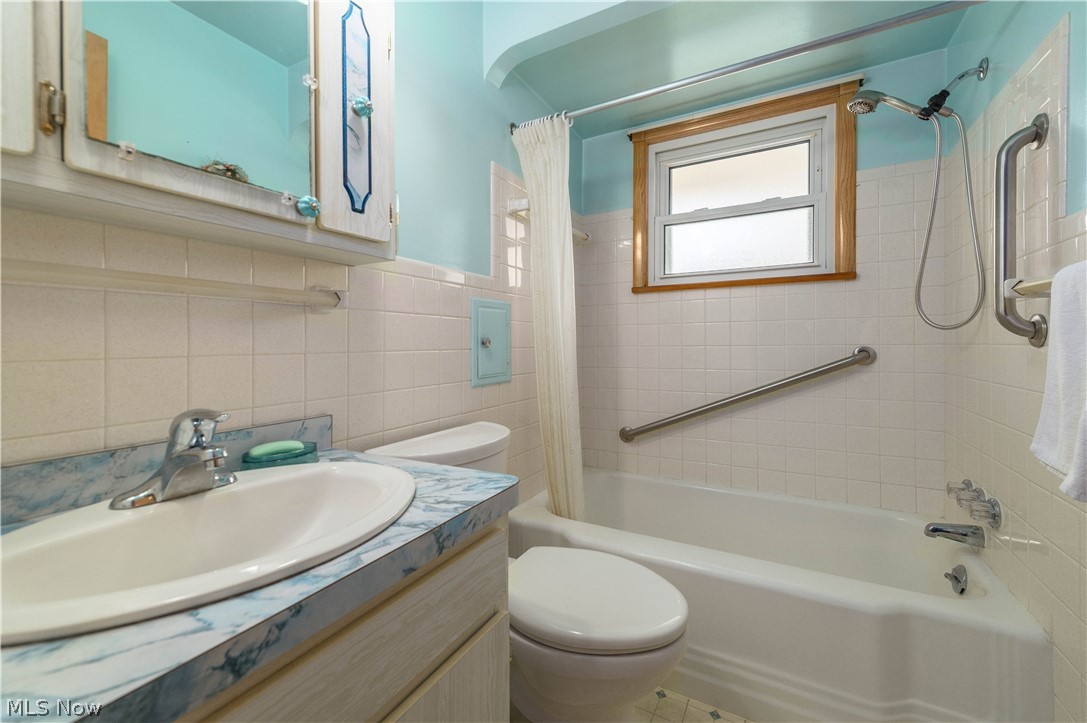 24321 Normandy Drive Olmsted Falls OH 44138