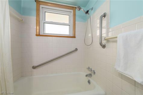 24321 Normandy Drive Olmsted Falls OH 44138