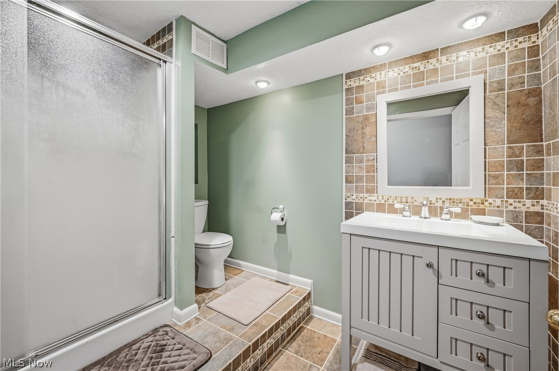 8161 Huxley Road Berlin Center OH 44401