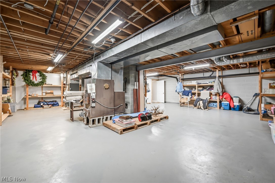 8161 Huxley Road Berlin Center OH 44401