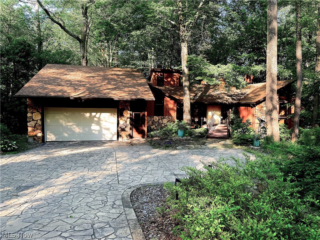 851 Wallwood Drive Akron OH 44321
