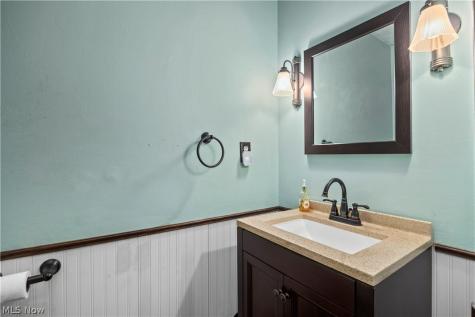 8134 Oberlin Road Elyria OH 44035