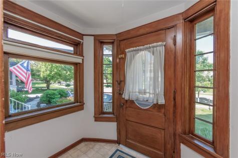 1301 Mathews Avenue Lakewood OH 44107