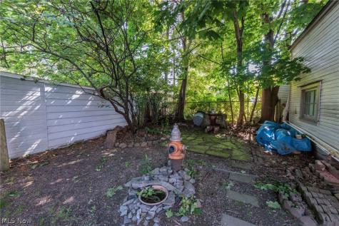 1301 Mathews Avenue Lakewood OH 44107
