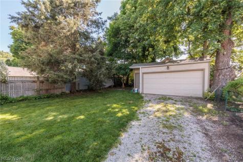 1301 Mathews Avenue Lakewood OH 44107