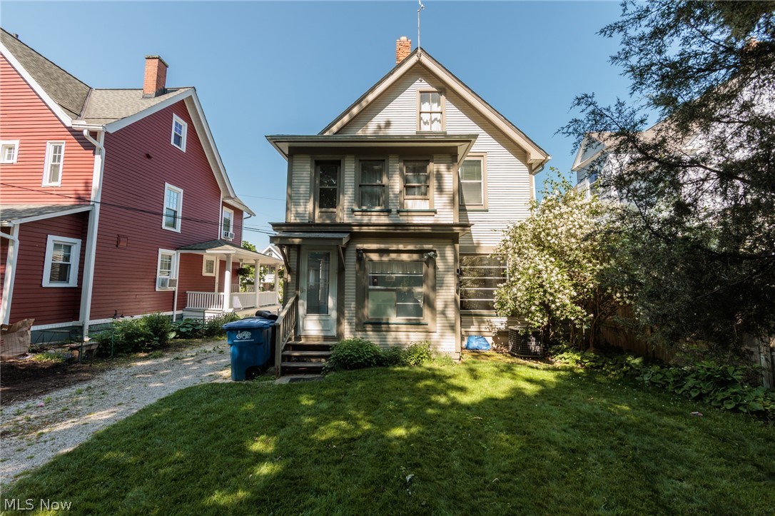 1301 Mathews Avenue Lakewood OH 44107