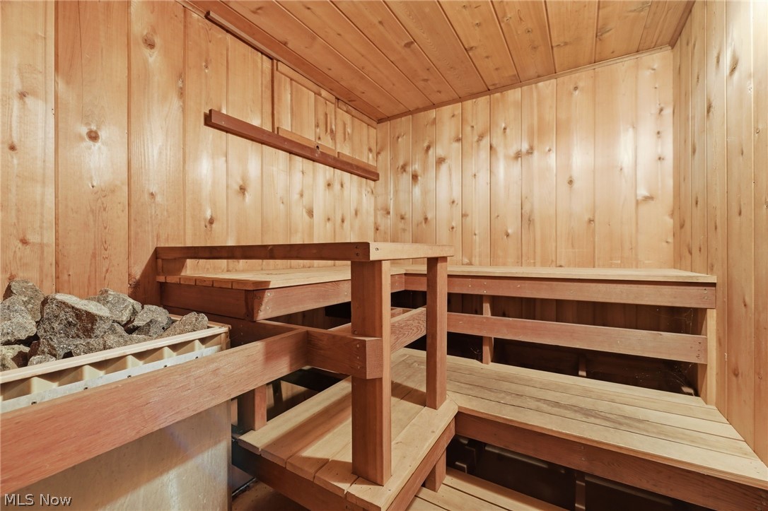 6975 Columbia Road Olmsted Falls OH 44138