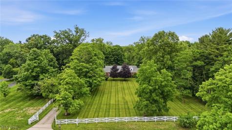 6975 Columbia Road Olmsted Falls OH 44138