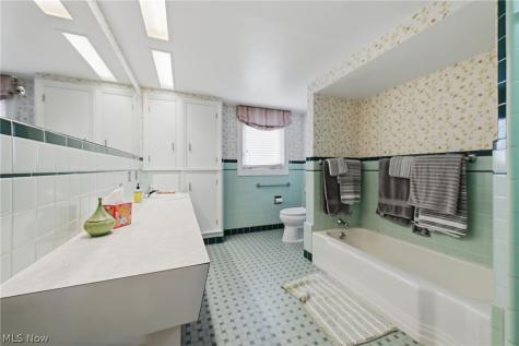 6975 Columbia Road Olmsted Falls OH 44138