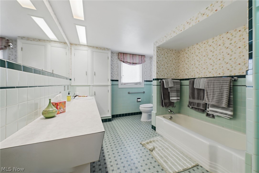 6975 Columbia Road Olmsted Falls OH 44138