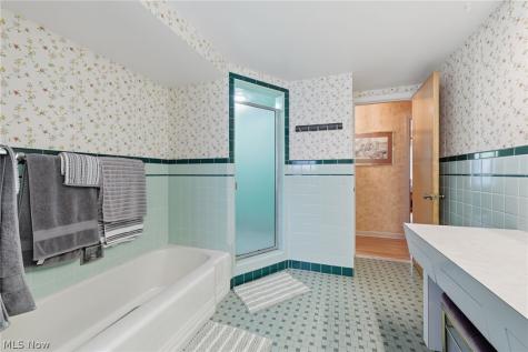 6975 Columbia Road Olmsted Falls OH 44138