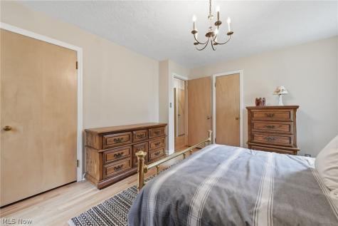 6975 Columbia Road Olmsted Falls OH 44138