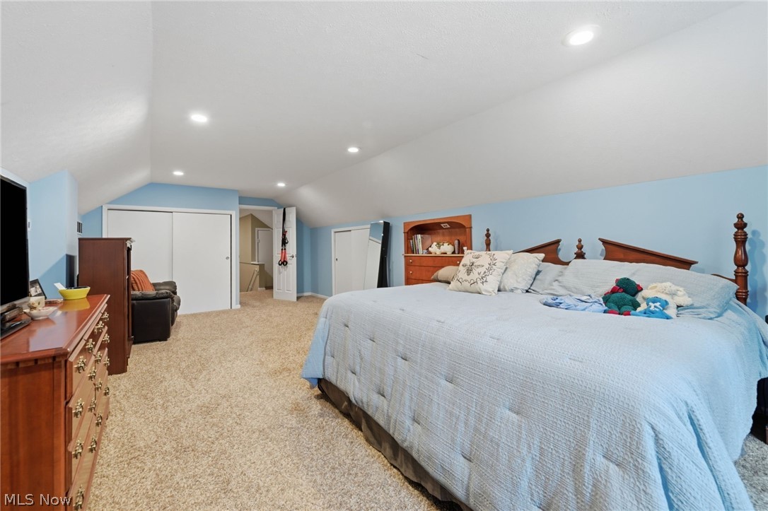 6975 Columbia Road Olmsted Falls OH 44138