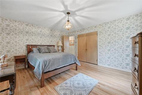 6975 Columbia Road Olmsted Falls OH 44138