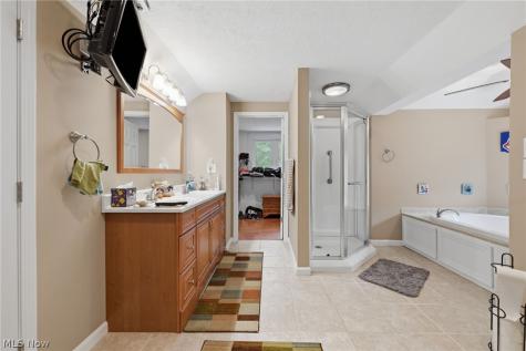 6975 Columbia Road Olmsted Falls OH 44138