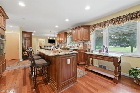 6975 Columbia Road Olmsted Falls OH 44138