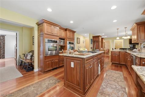 6975 Columbia Road Olmsted Falls OH 44138