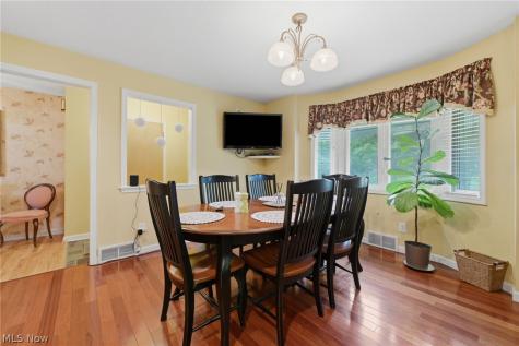 6975 Columbia Road Olmsted Falls OH 44138