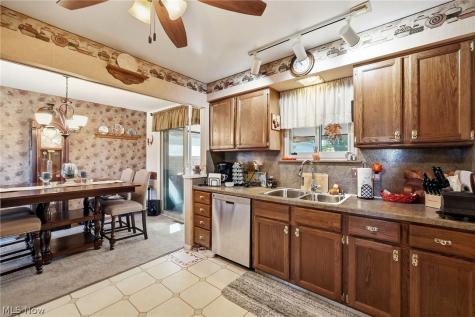 2775 Somia Drive Parma OH 44134