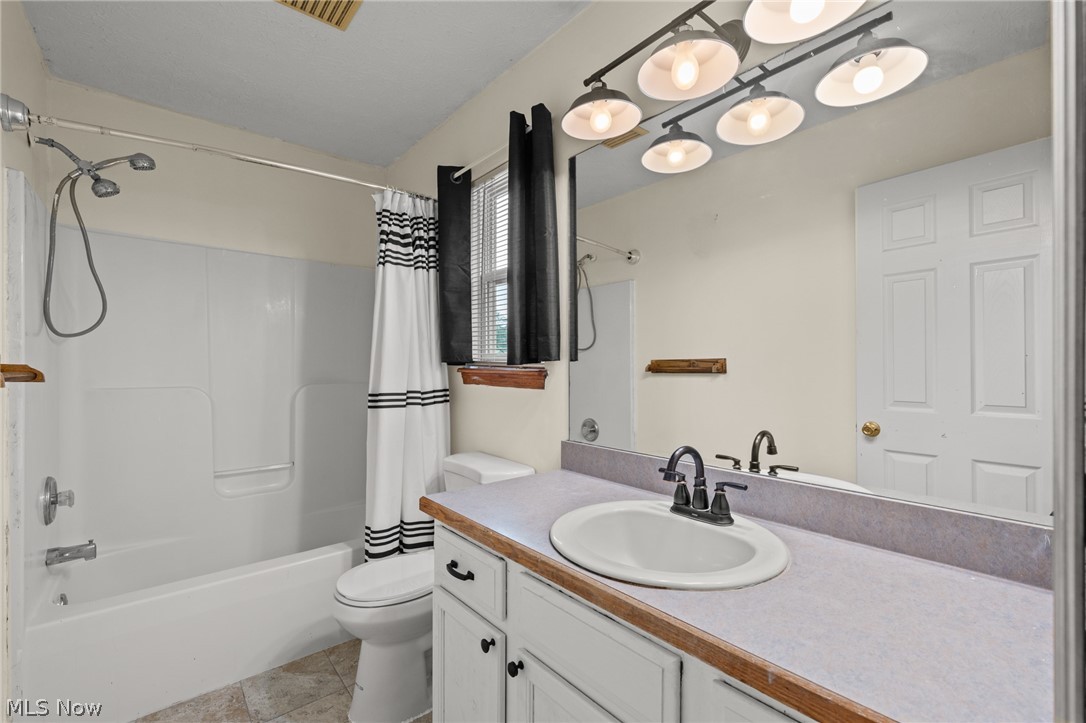 3072 Kelly Court Akron OH 44312