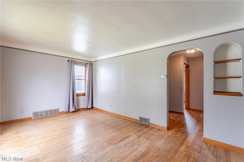 11104 Mccracken Road Garfield Heights OH 44125
