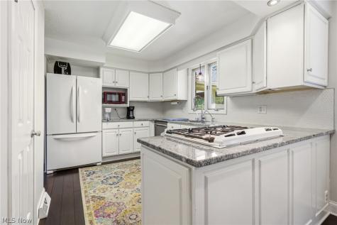 1471 Stonington Road NW North Canton OH 44720