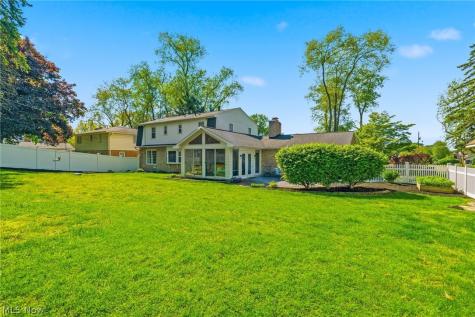 1471 Stonington Road NW North Canton OH 44720