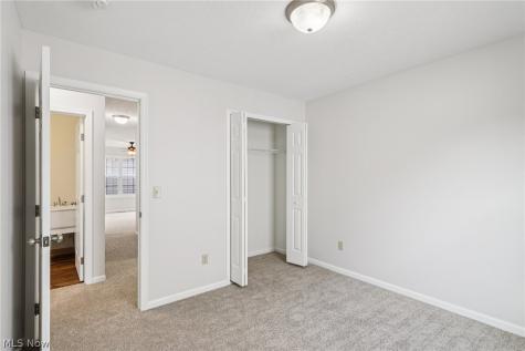 110 Carrington Court Elyria OH 44035
