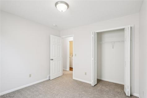 110 Carrington Court Elyria OH 44035