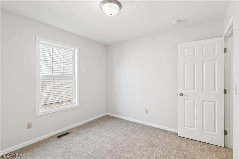 110 Carrington Court Elyria OH 44035