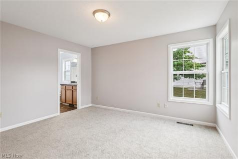 110 Carrington Court Elyria OH 44035