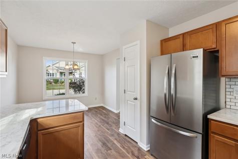 110 Carrington Court Elyria OH 44035