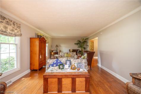 548 Squirrel Hill Drive Youngstown OH 44512