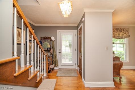 548 Squirrel Hill Drive Youngstown OH 44512
