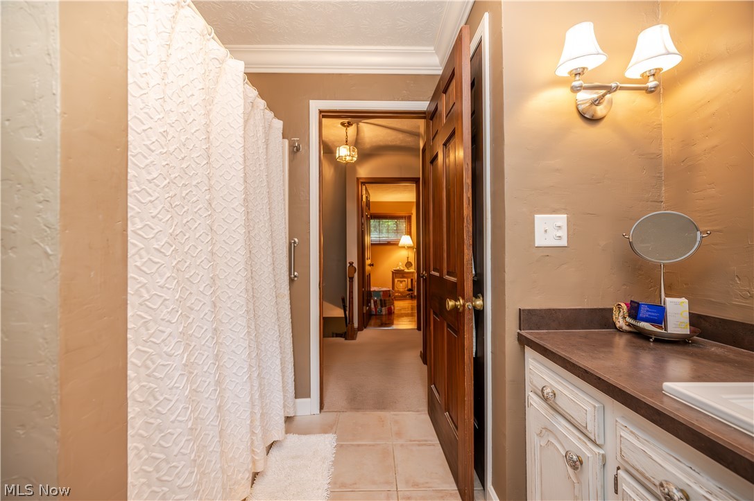 548 Squirrel Hill Drive Youngstown OH 44512