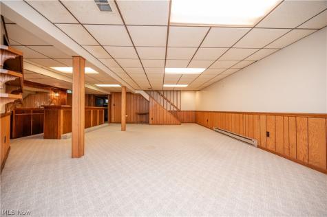 548 Squirrel Hill Drive Youngstown OH 44512