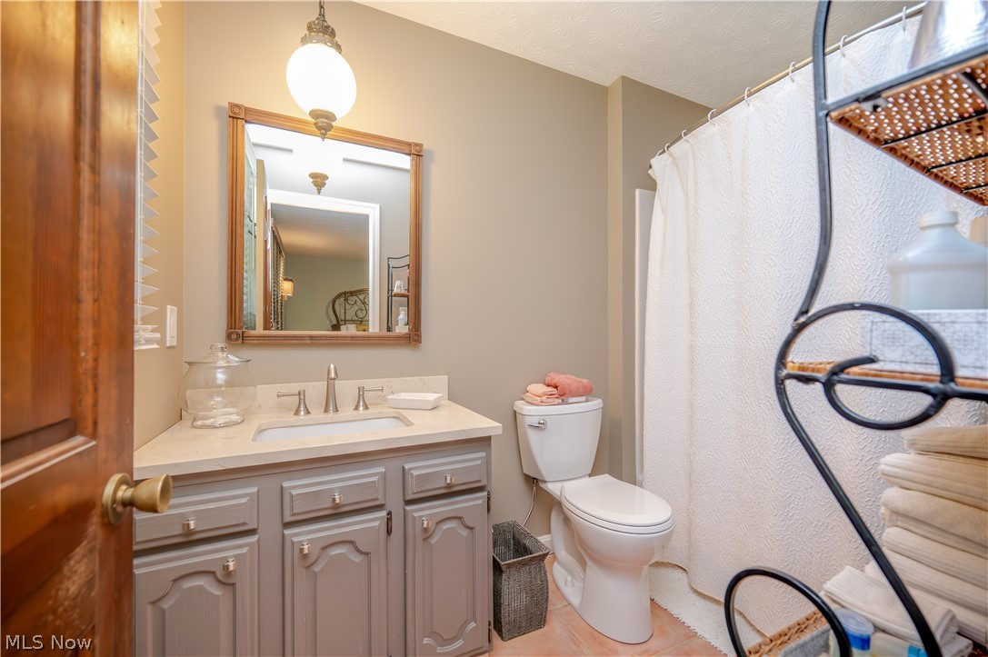 548 Squirrel Hill Drive Youngstown OH 44512