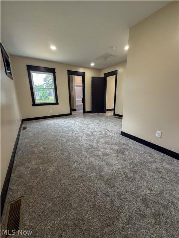 105 E Vermont Avenue Sebring OH 44672