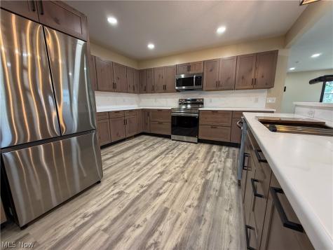 105 E Vermont Avenue Sebring OH 44672