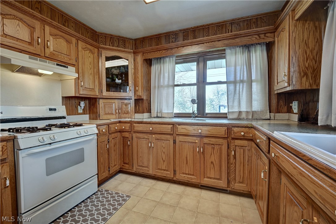 336 High Street SW Sugarcreek OH 44681
