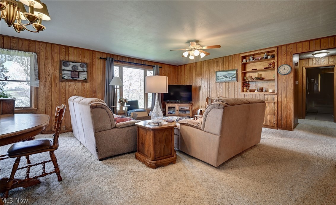 336 High Street SW Sugarcreek OH 44681