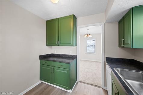21391 Westport Avenue Euclid OH 44123