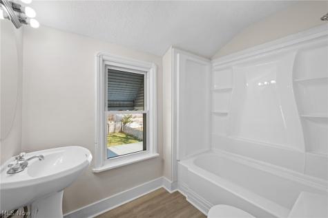 21391 Westport Avenue Euclid OH 44123