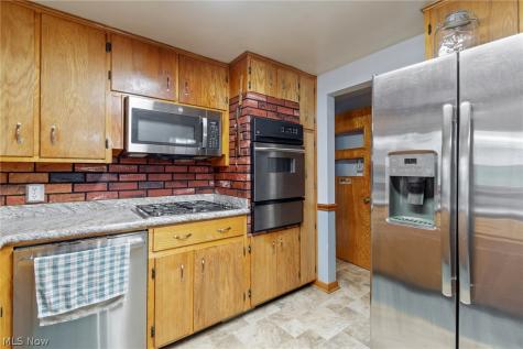 711 27th Street NW Massillon OH 44647