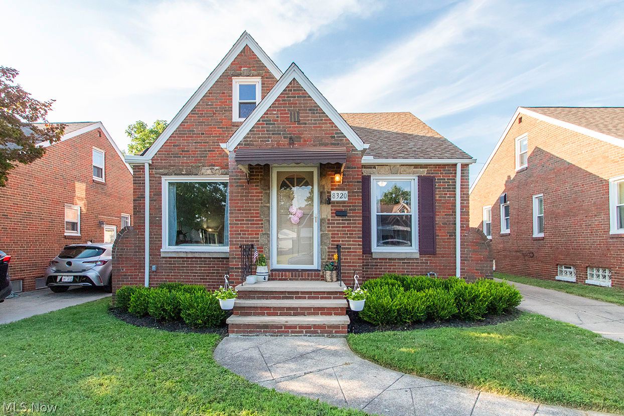 8320 Whitehaven Drive Parma OH 44129