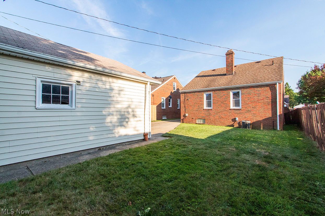 8320 Whitehaven Drive Parma OH 44129