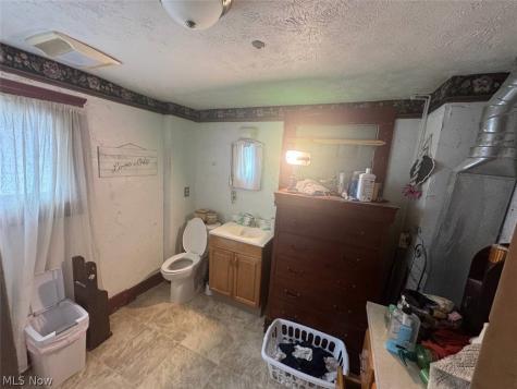 2042 13th Street SW Akron OH 44314