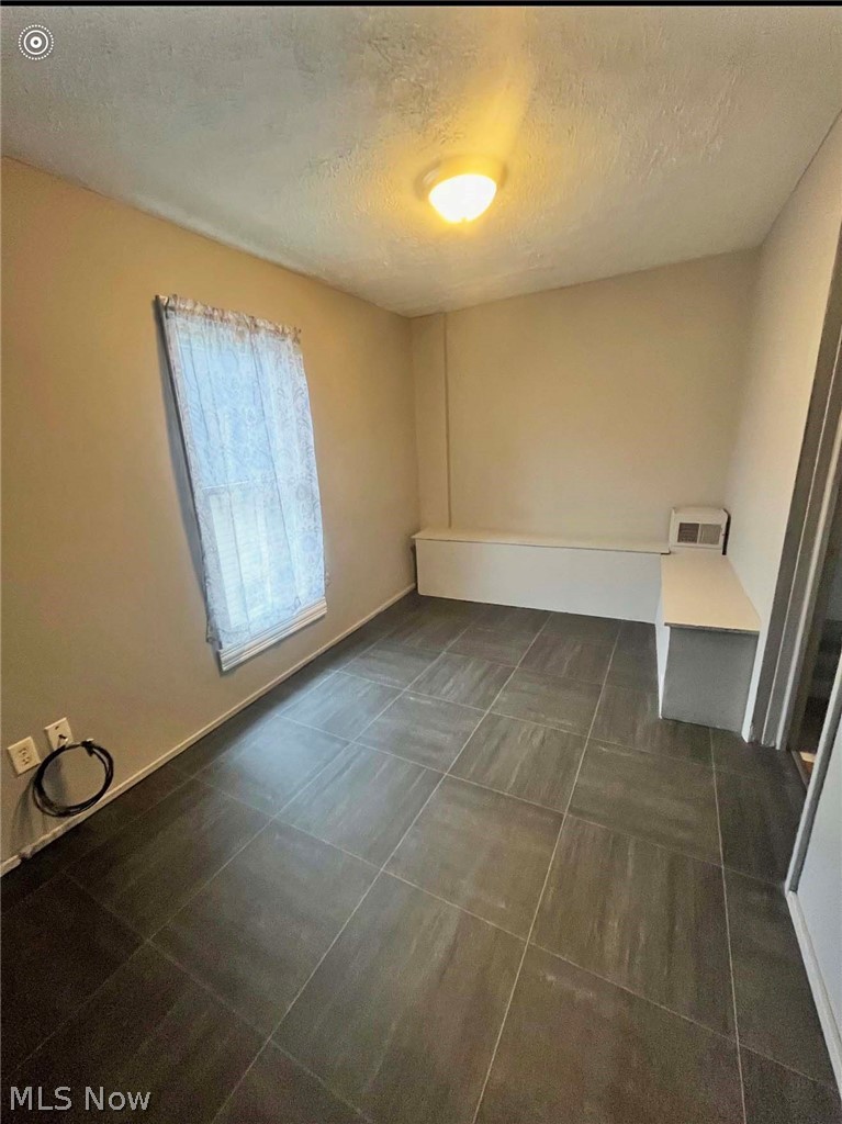 313 W 3rd Street Uhrichsville OH 44683