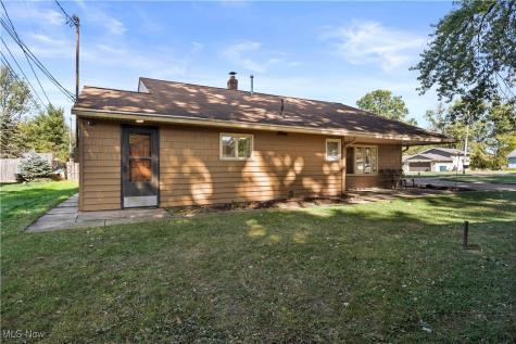 552 Treadway Boulevard Sheffield Lake OH 44054